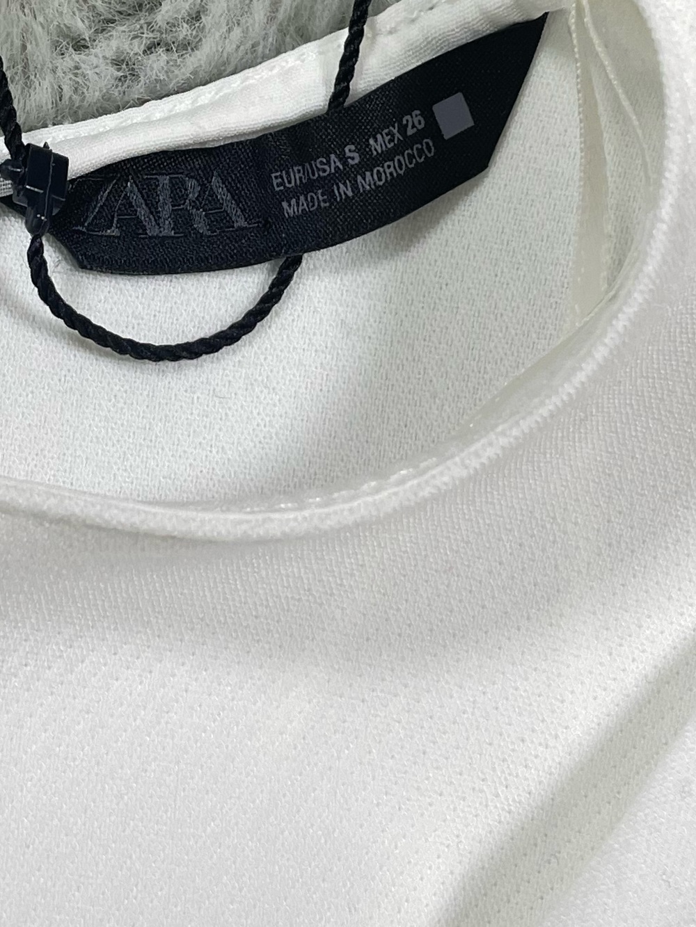 Zara White Sleeveless Asymmetric Shell Top - Picture 5 of 6